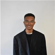 Prof à domicile donne des cours de soutien scolaire en mathématiques.